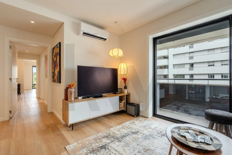 Apartamento T2 para Arrendamento em Santa Clara Foto 3