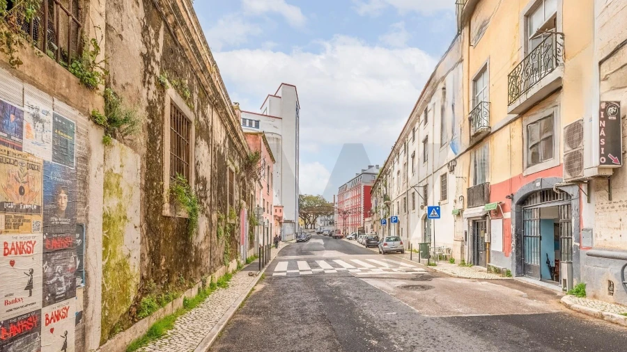 Loja para Arrendamento em Beato
