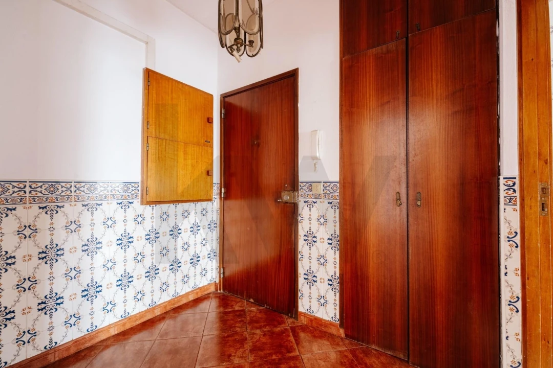 Apartamento T2 para Venda em Santo Antonio dos Olivais Foto 7