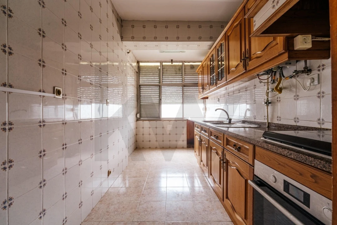 Apartamento T2 para Venda em Santo Antonio dos Olivais Foto 16