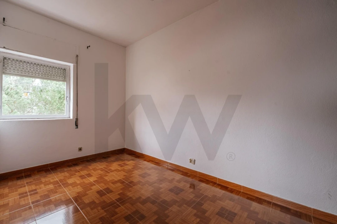 Apartamento T2 para Venda em Santo Antonio dos Olivais Foto 30