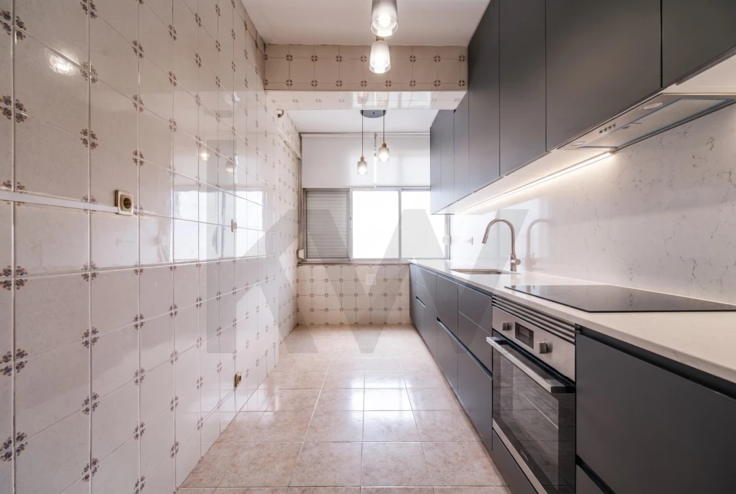 Apartamento T2 para Venda em Santo Antonio dos Olivais Foto 4