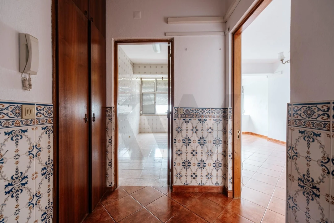 Apartamento T2 para Venda em Santo Antonio dos Olivais Foto 17