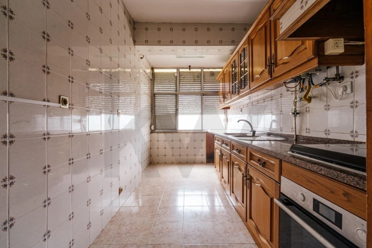 Apartamento T2 para Venda em Santo Antonio dos Olivais Foto 16