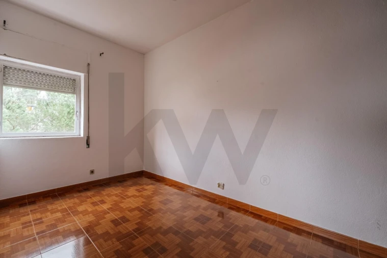 Apartamento T2 para Venda em Santo Antonio dos Olivais Foto 30
