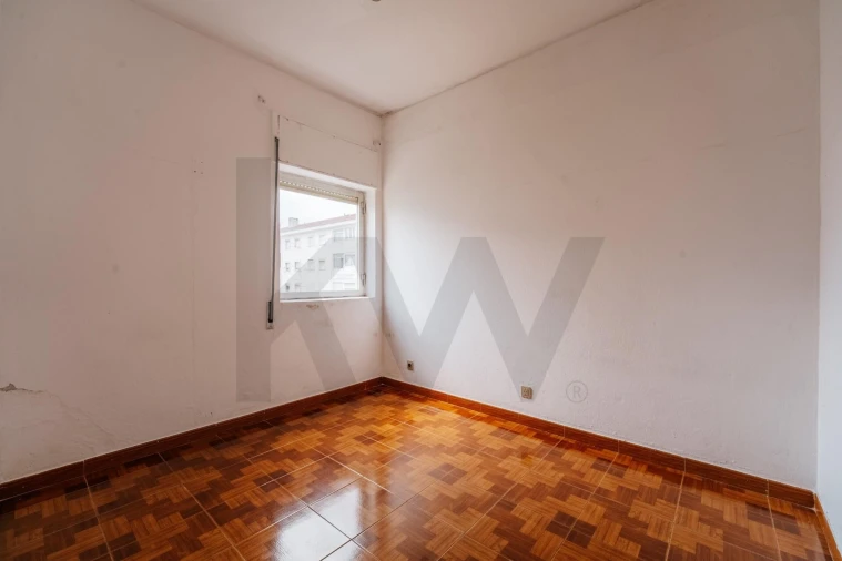 Apartamento T2 para Venda em Santo Antonio dos Olivais Foto 27