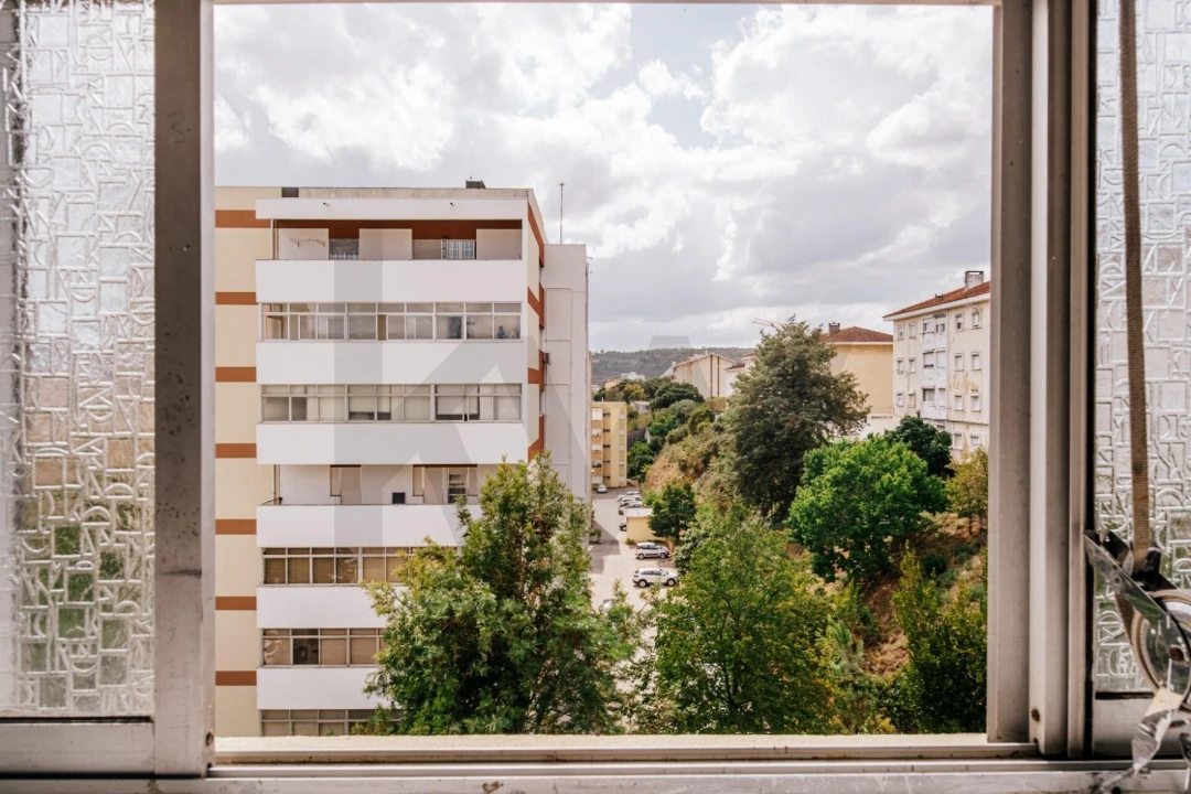 Apartamento T2 para Venda em Santo Antonio dos Olivais Foto 25