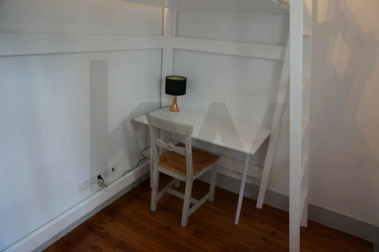 Apartamento T4 para Venda em Arroios Foto 17
