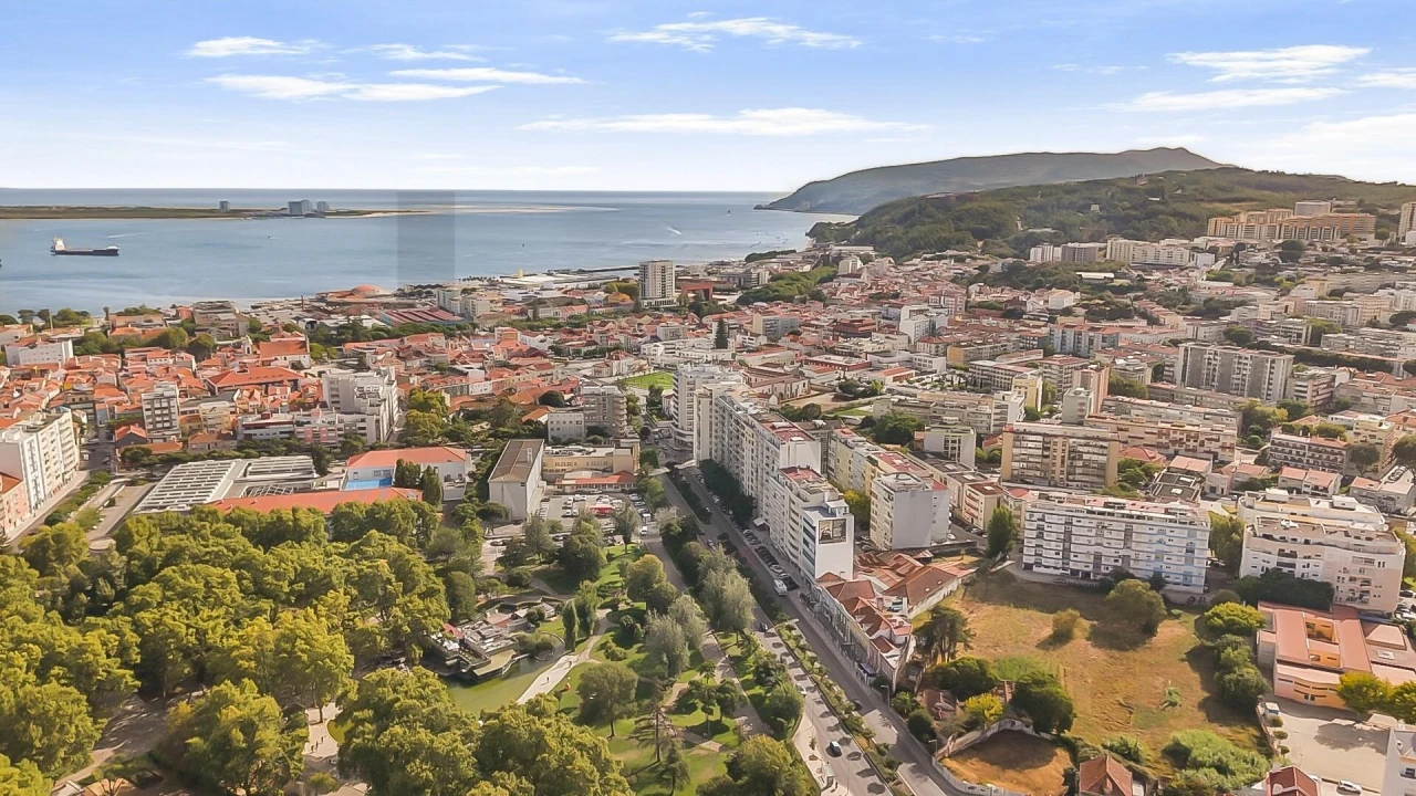 Apartamento T4 para Venda em União das Freguesias de Setúbal Foto 30