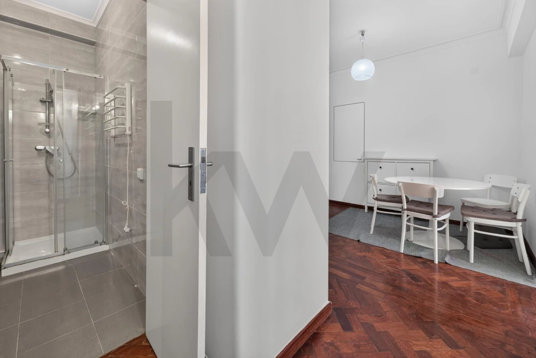 Apartamento T1 para Arrendamento em Santo António Foto 20