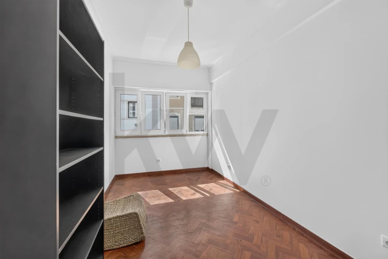 Apartamento T1 para Arrendamento em Santo António Foto 16