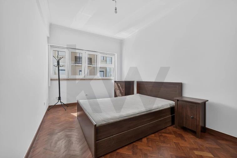 Apartamento T1 para Arrendamento em Santo António Foto 12