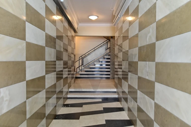 Apartamento T1 para Arrendamento em Santo António Foto 3