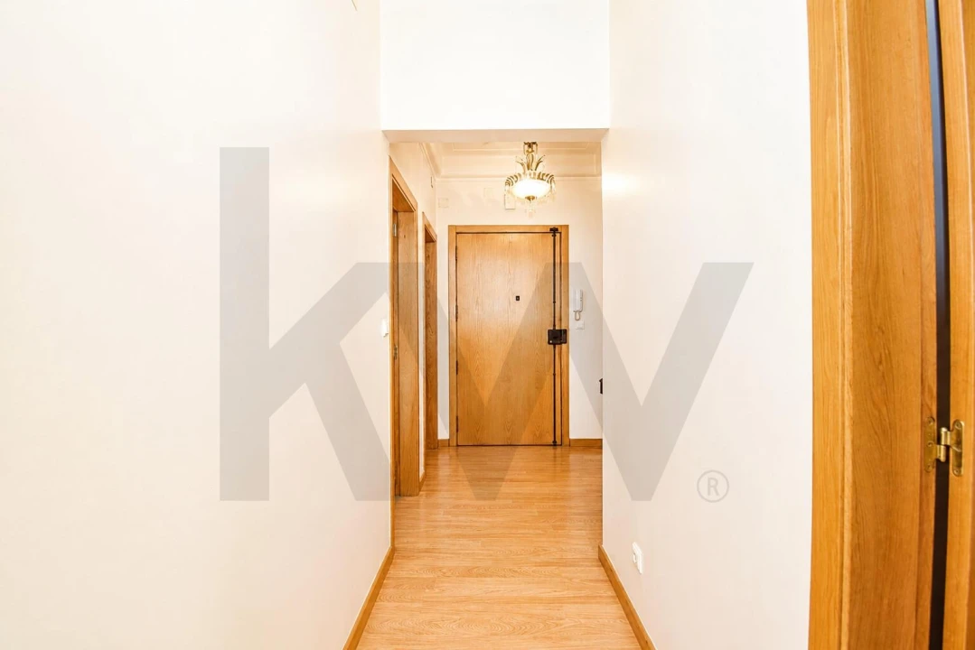 Apartamento T4 para Venda em Arroios Foto 3