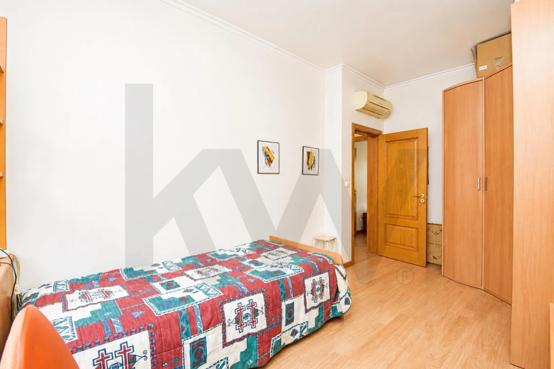 Apartamento T4 para Venda em Arroios Foto 9