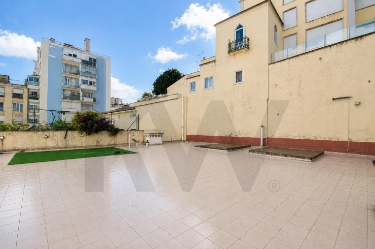 Apartamento T4 para Venda em Arroios Foto 36