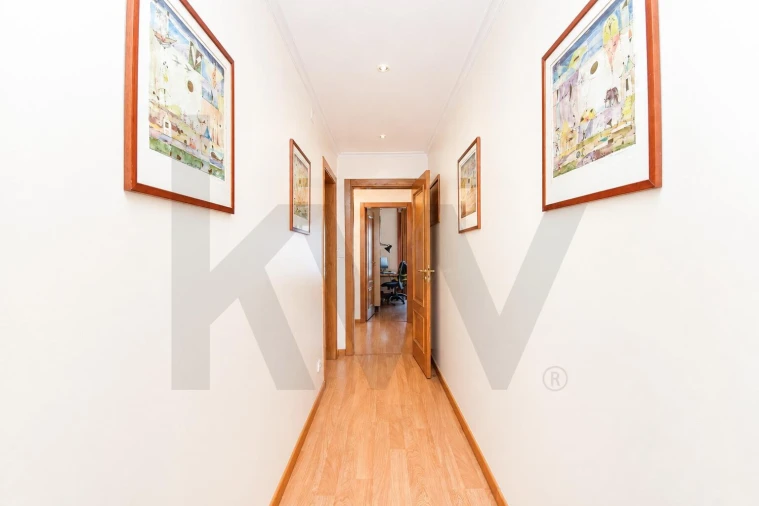 Apartamento T4 para Venda em Arroios Foto 17