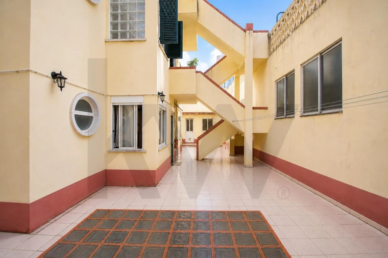 Apartamento T4 para Venda em Arroios Foto 35
