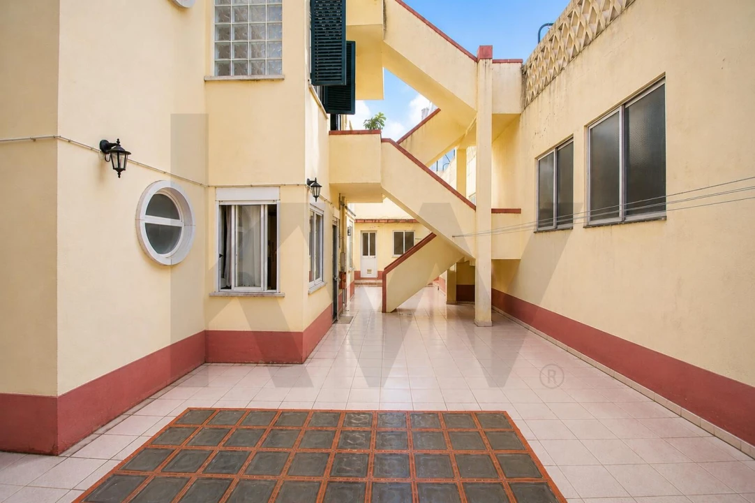 Apartamento T4 para Venda em Arroios Foto 35