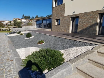 Moradia T3 para Venda em Cabeça Santa