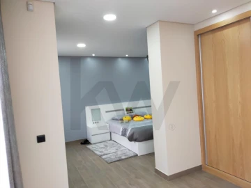 Moradia T3 para Venda em Cabeça Santa