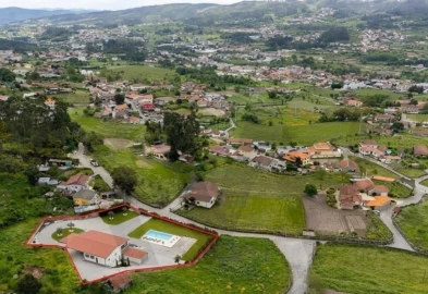 Moradia T3 para Venda em Cabeça Santa