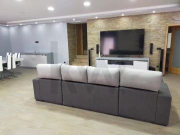 Moradia T3 para Venda em Cabeça Santa