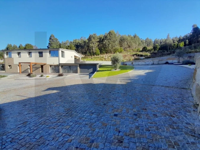 Moradia T3 para Venda em Cabeça Santa Foto 32