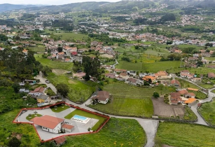 Moradia T3 para Venda em Cabeça Santa Foto 2
