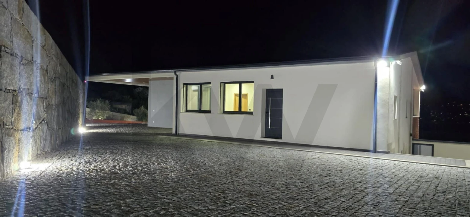 Moradia T3 para Venda em Cabeça Santa Foto 63