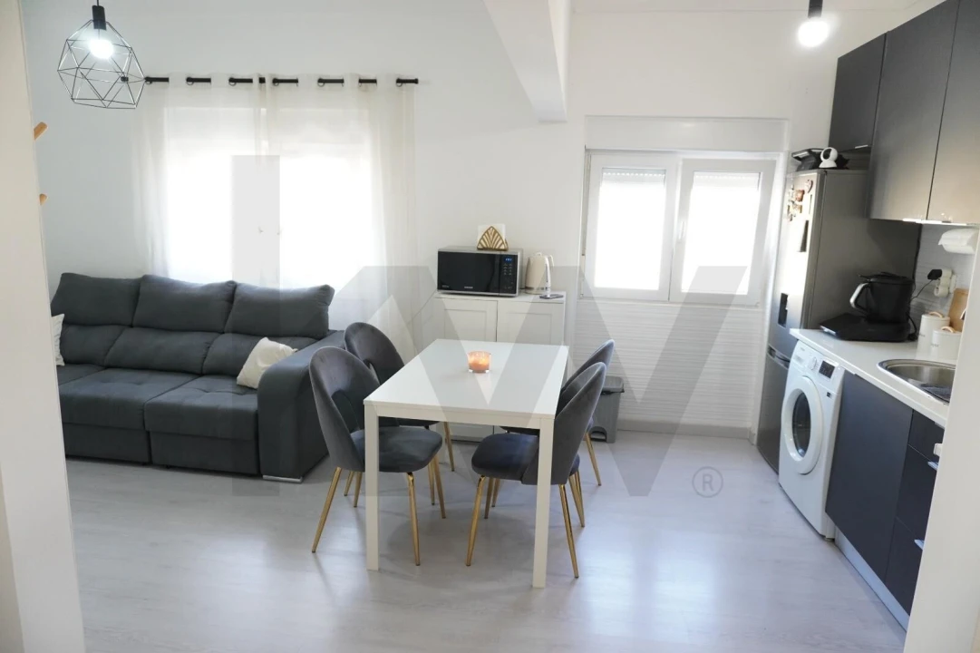 Apartamento T1 para Venda em Seixal, Arrentela e Aldeia de Paio Pires Foto 6