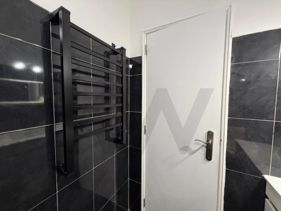 Apartamento T1 para Venda em Seixal, Arrentela e Aldeia de Paio Pires Foto 11