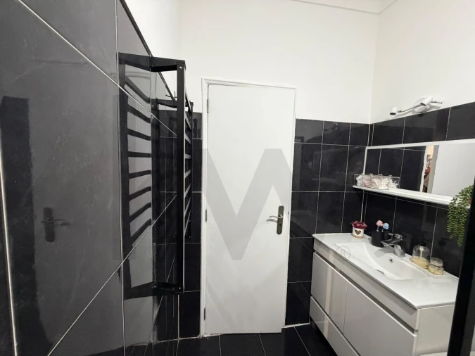 Apartamento T1 para Venda em Seixal, Arrentela e Aldeia de Paio Pires Foto 13