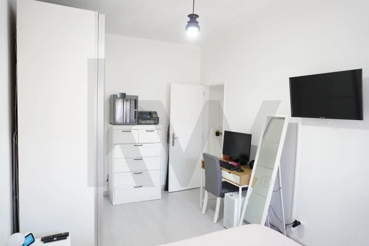 Apartamento T1 para Venda em Seixal, Arrentela e Aldeia de Paio Pires Foto 9