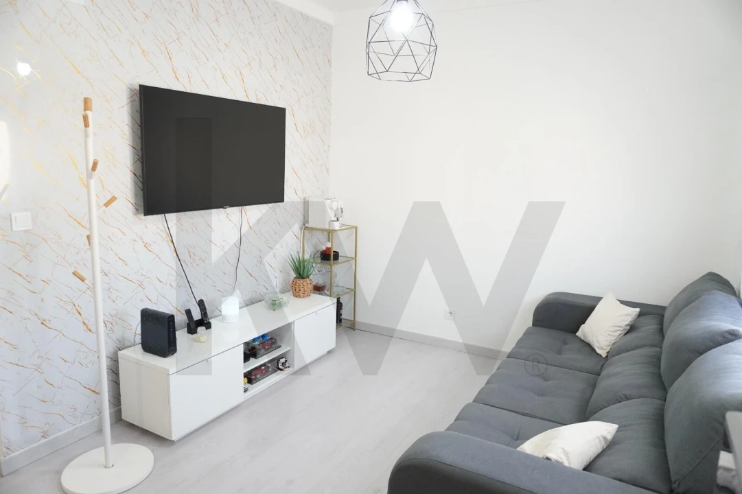 Apartamento T1 para Venda em Seixal, Arrentela e Aldeia de Paio Pires Foto 4
