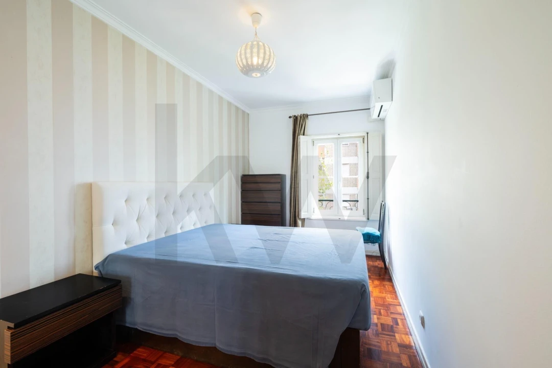 Apartamento T2 para Arrendamento em Santo António Foto 3