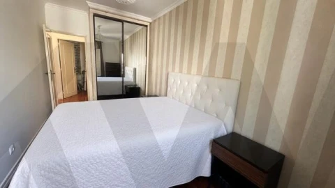 Apartamento T2 para Arrendamento em Santo António
