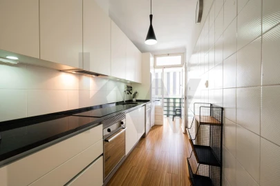Apartamento T2 para Arrendamento em Santo António