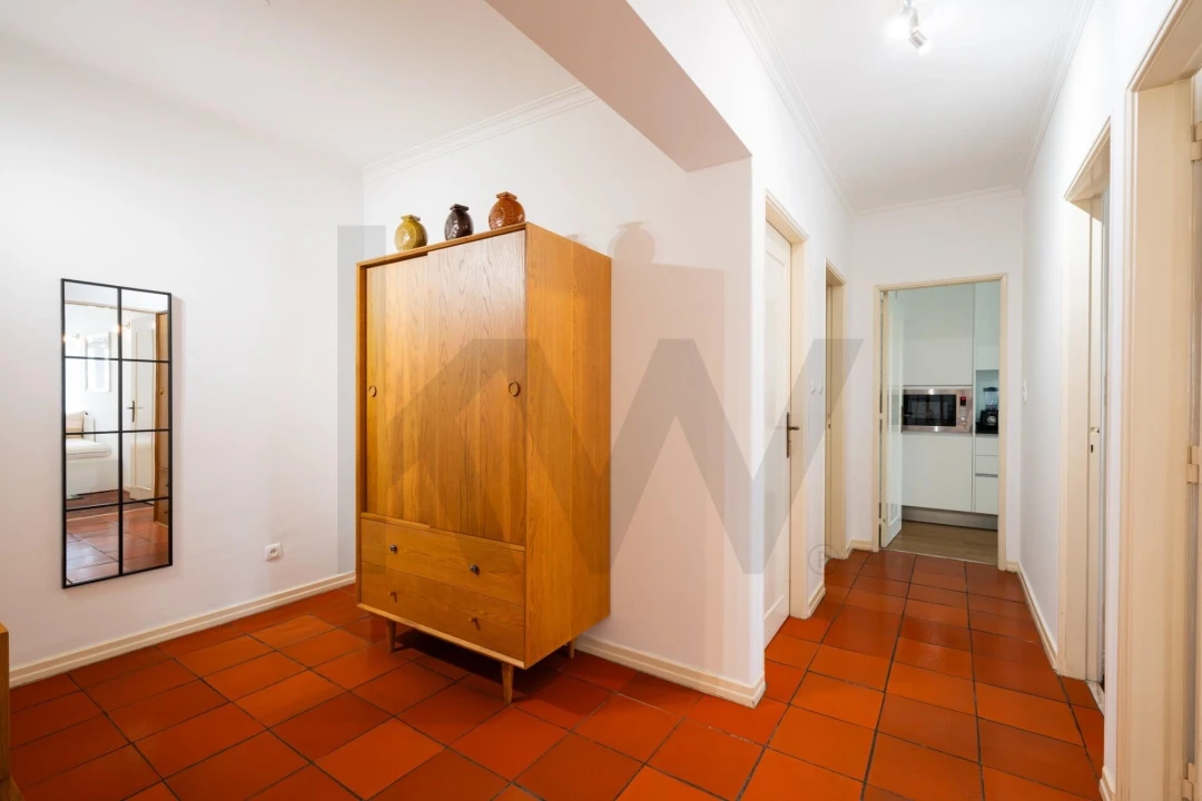 Apartamento T2 para Arrendamento em Santo António Foto 6