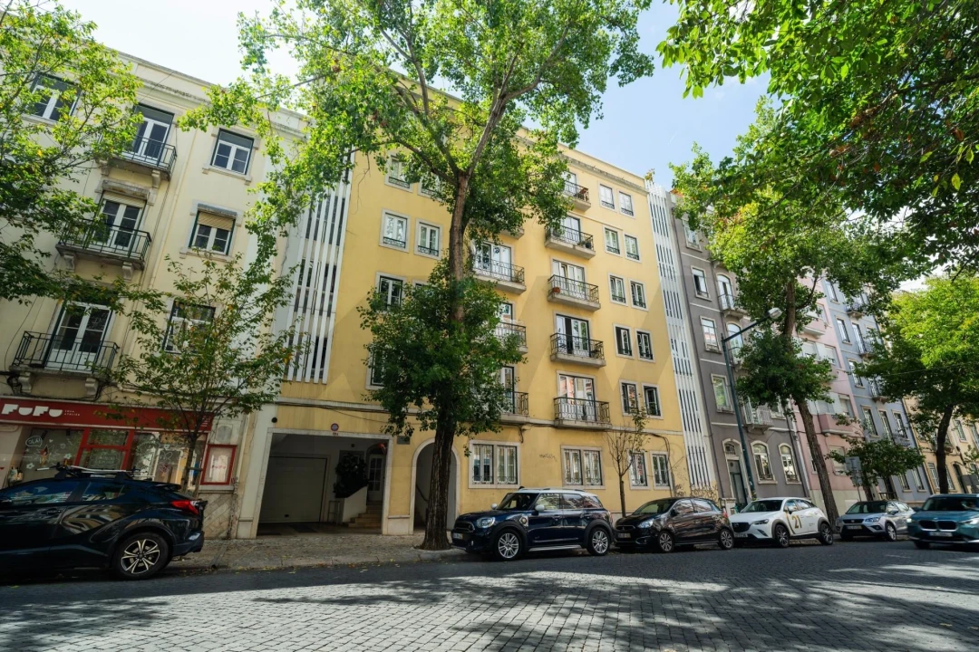 Apartamento T2 para Arrendamento em Santo António Foto 18