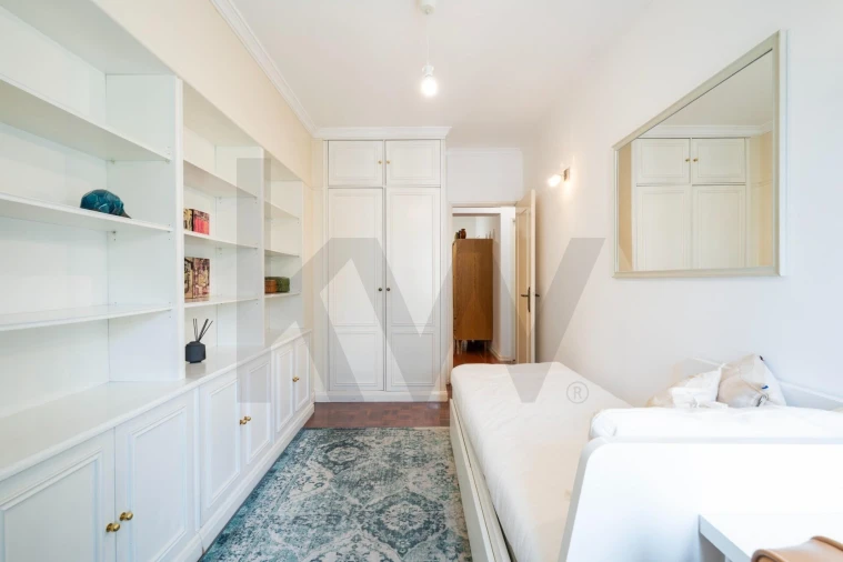 Apartamento T2 para Arrendamento em Santo António Foto 2