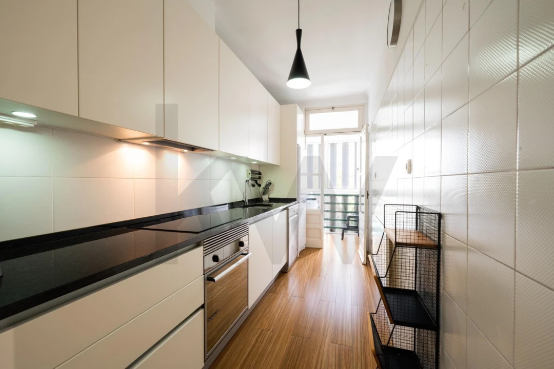 Apartamento T2 para Arrendamento em Santo António Foto 9