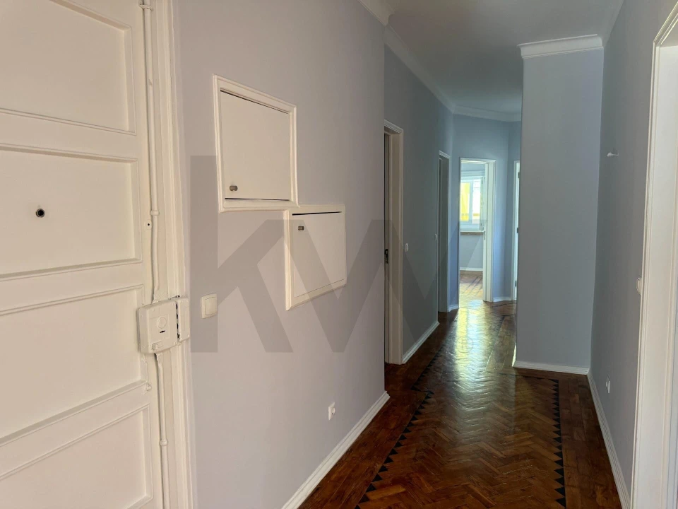 Apartamento T3 para Arrendamento em Algés, Linda-A-Velha e Cruz Quebrada-Dafundo Foto 7