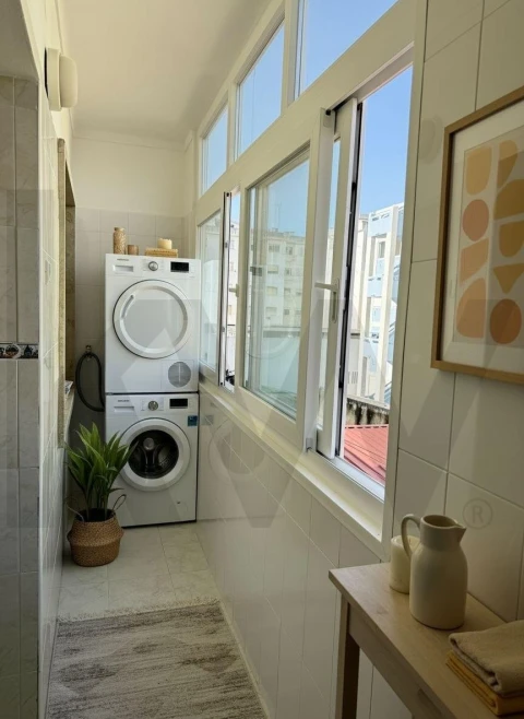 Apartamento T3 para Arrendamento em Algés, Linda-A-Velha e Cruz Quebrada-Dafundo