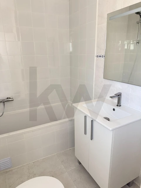 Apartamento T3 para Arrendamento em Algés, Linda-A-Velha e Cruz Quebrada-Dafundo