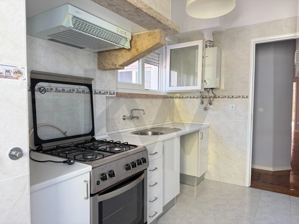 Apartamento T3 para Arrendamento em Algés, Linda-A-Velha e Cruz Quebrada-Dafundo Foto 19
