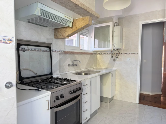 Apartamento T3 para Arrendamento em Algés, Linda-A-Velha e Cruz Quebrada-Dafundo Foto 19