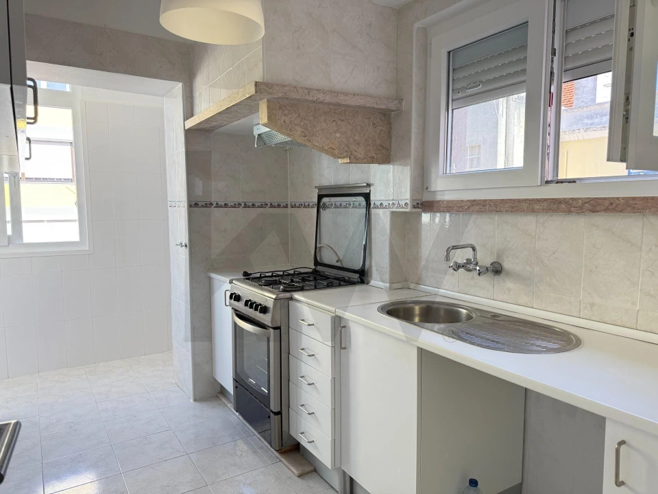 Apartamento T3 para Arrendamento em Algés, Linda-A-Velha e Cruz Quebrada-Dafundo Foto 20