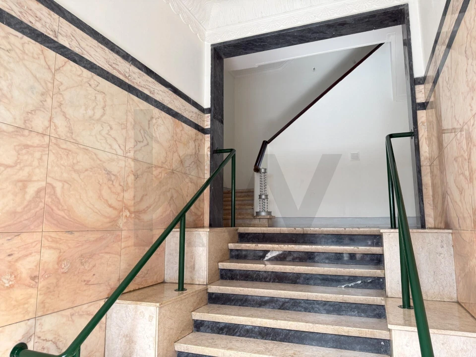 Apartamento T3 para Arrendamento em Algés, Linda-A-Velha e Cruz Quebrada-Dafundo Foto 24