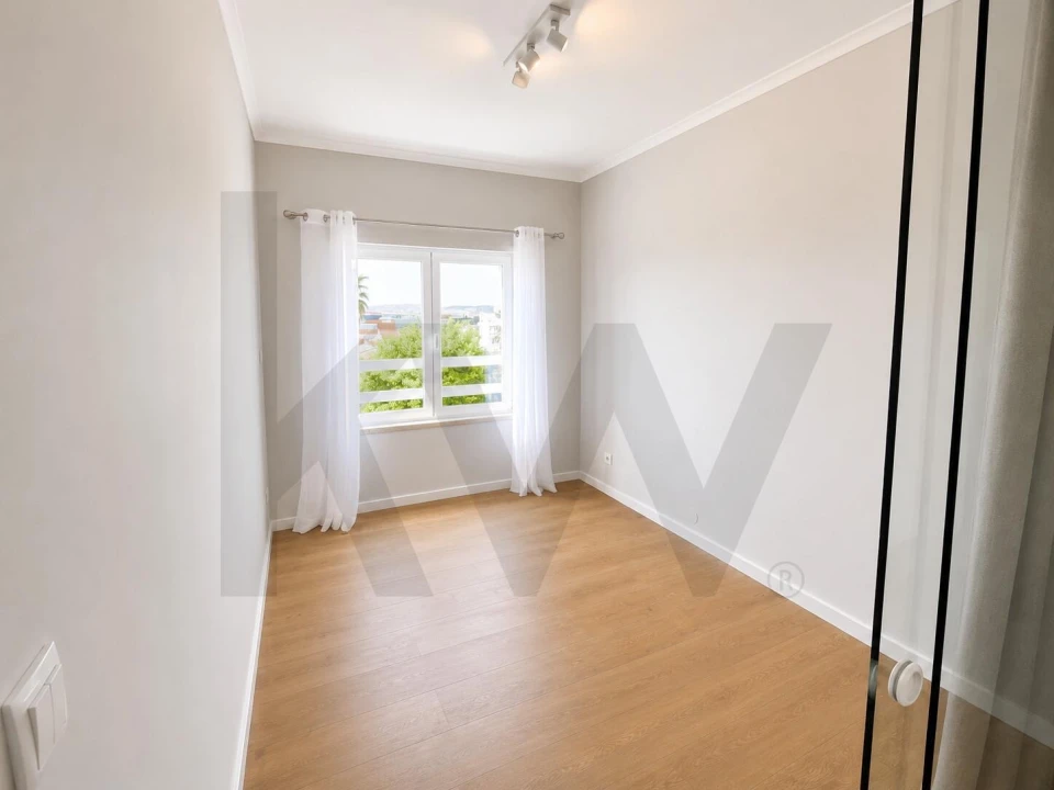 Apartamento T1 para Arrendamento em Carnide Foto 7